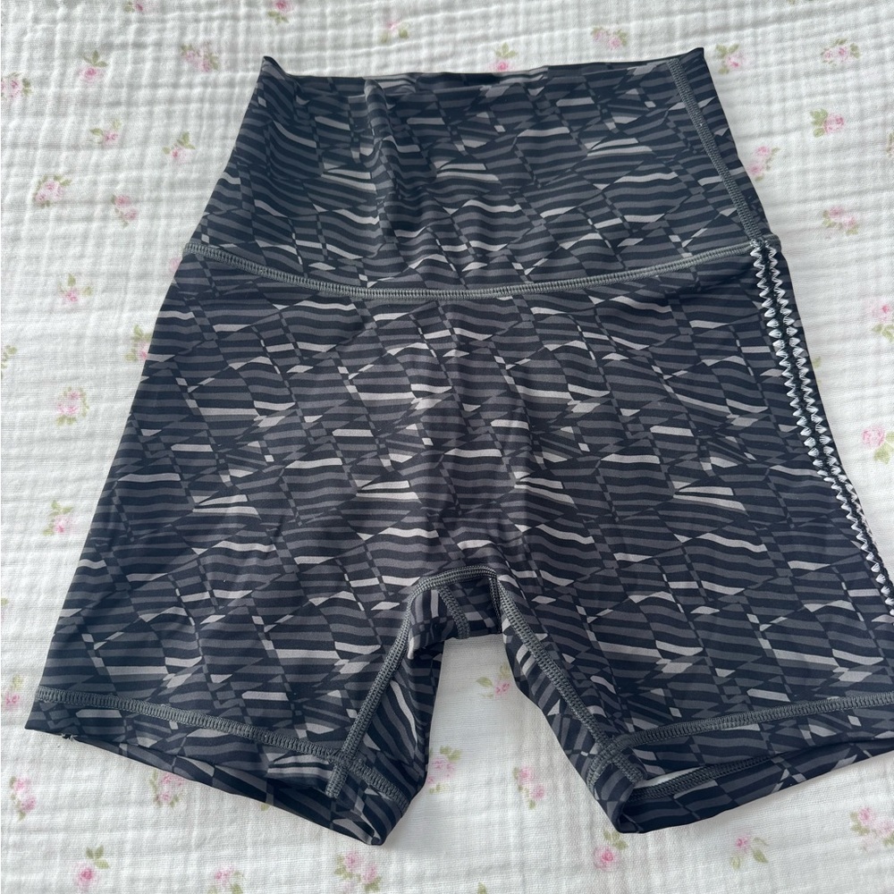 Aerie Black and Gray Patterned Bike Shorts